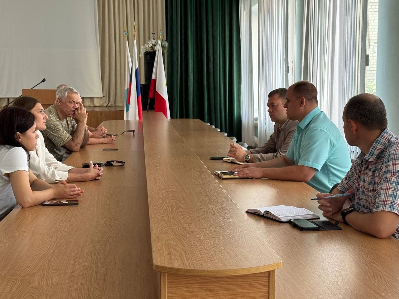Прошла встреча с предпринимателями района.